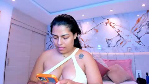 Snapshot of kiana_cream chatting on 07.15.26 N M online show from 07.15.26