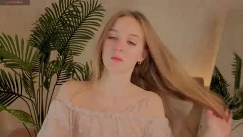 kianawhite online show from 11.23.25