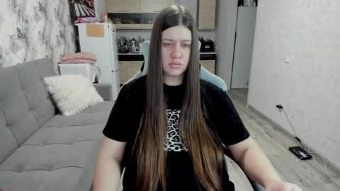 kianna_dior_ online show from 11.30.25