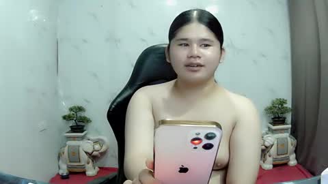 Snapshot of kianna_schmitz chatting on 02.12.25 Your SweetGirl Ts online show from 02.12.25