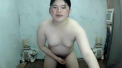 Snapshot of kianna_schmitz chatting on 02.15.25 Your SweetGirl Ts online show from 02.15.25