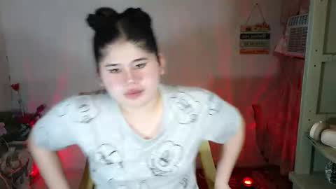 Snapshot of kianna_schmitz chatting on 10.08.25 Your SweetGirl Ts online show from 10.08.25