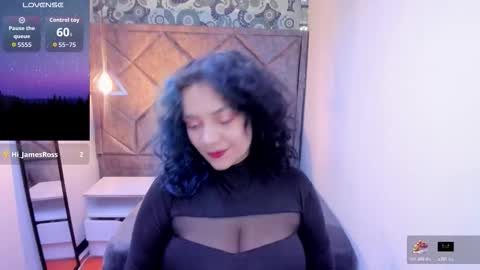 Snapshot of kiara_cruz__ chatting on 10.27.25 kiara Cruz online show from 10.27.25