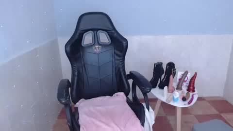 Snapshot of kiara_scottt chatting on 02.21.25 Kiara online show from 02.21.25