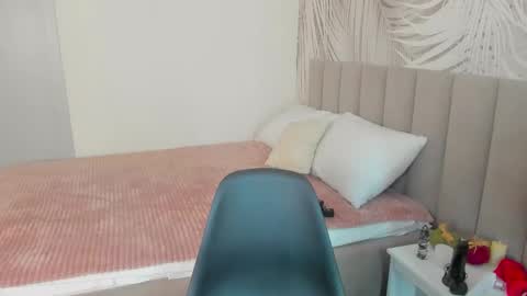 Snapshot of kiaracoule chatting on 11.04.25 Kiara online show from 11.04.25