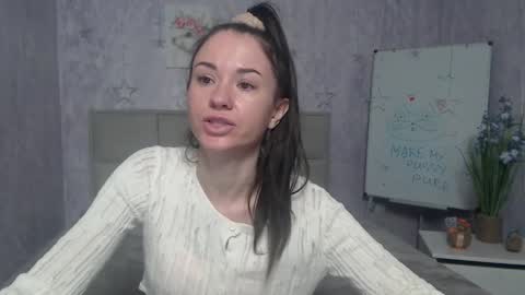 Snapshot of kiaracriegs chatting on 11.08.25 Kara online show from 11.08.25