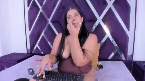 kiaraht online show from 04.24.26