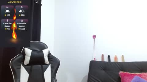 KiaraRider online show from 11.18.25