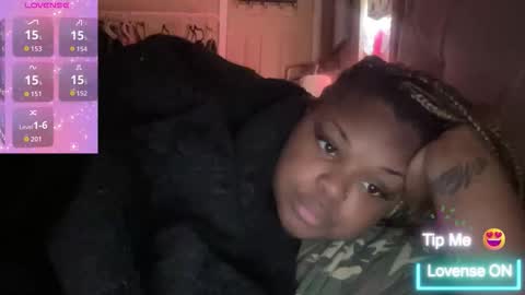 KiaraSugars online show from 12.15.25