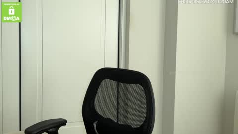 Snapshot of kiatog5 chatting on 12.13.24 Manu online show from 12.13.24