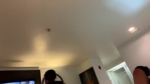 HunneysPlayRoom online show from 11.30.25