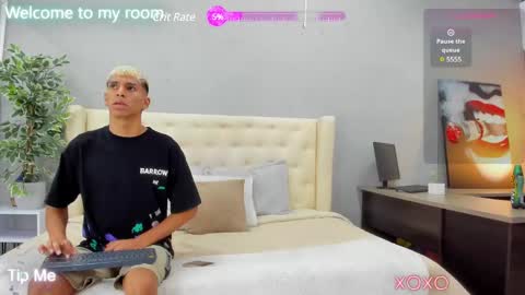 Snapshot of kieran_derek chatting on 02.02.25 Kieran Derek online show from 02.02.25