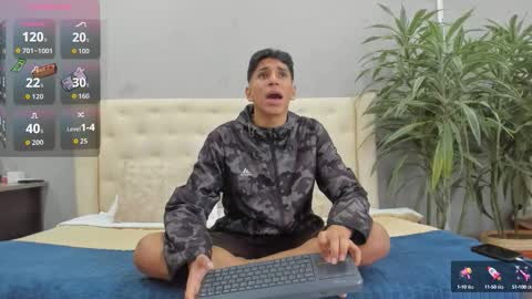 Snapshot of kieran_derek chatting on 09.19.25 Kieran Derek online show from 09.19.25