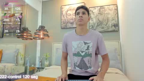 Snapshot of kieran_derek chatting on 12.04.25 Kieran Derek online show from 12.04.25