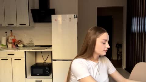 Hey theremy name is Sofi  online show from 12.05.25