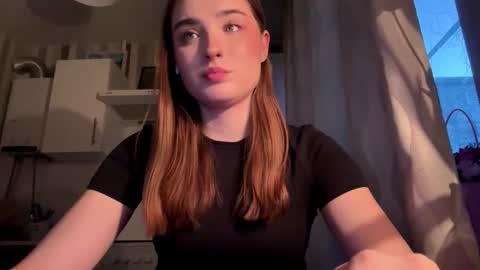 Ola my name is Lissa  Lets hit 10 Thumbs Up together   online show from 03.13.26