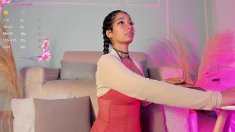 Snapshot of kiiimthompson chatting on 01.28.25 Kim Thompson online show from 01.28.25