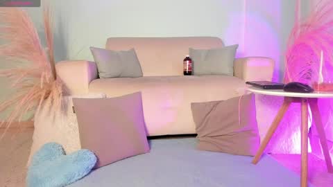 Snapshot of kiiimthompson chatting on 02.05.25 Kim Thompson online show from 02.05.25