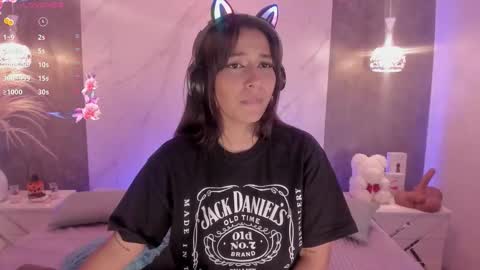 Snapshot of kiiimthompson chatting on 10.10.25 Kim Thompson online show from 10.10.25