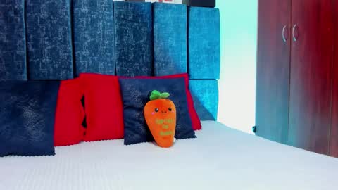 kiimowens online show from 11.19.25