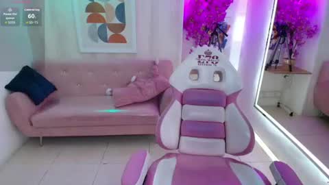 Snapshot of kiitty__meow chatting on 07.16.26 Kitty online show from 07.16.26