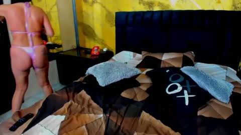 Snapshot of kikazxxx chatting on 03.11.25 kikazxxx online show from 03.11.25