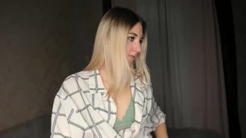 Bella online show from 12.01.25