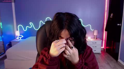 kIKI online show from 02.24.25