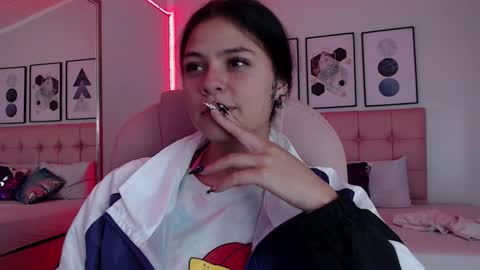 kIKI online show from 01.15.26