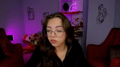 kiki_swan online show from 03.05.25