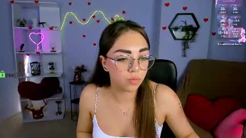 kiki_swan online show from 06.10.26
