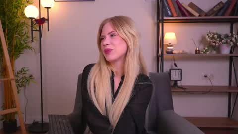 Kiki online show from 10.10.25