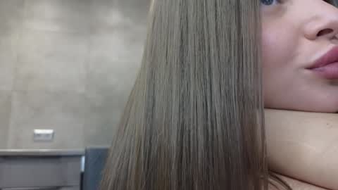 EvaAnna online show from 12.19.24