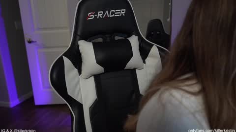 Snapshot of killerkristin_ chatting on 01.11.25 Kristin online show from 01.11.25