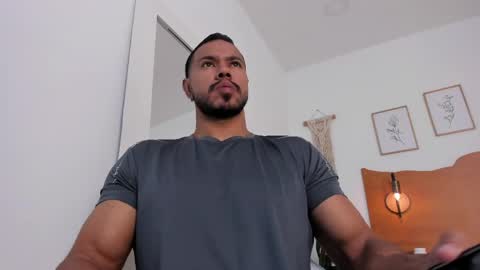 Kilua Muscle guy online show from 06.06.26