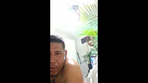 kiloflores124 online show from 12.21.25