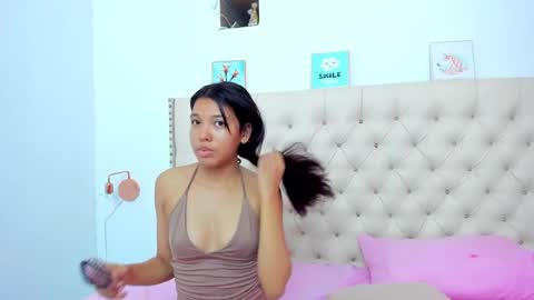 kim_eli online show from 01.03.25