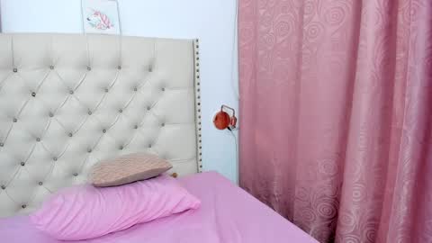 kim_eli online show from 02.09.25