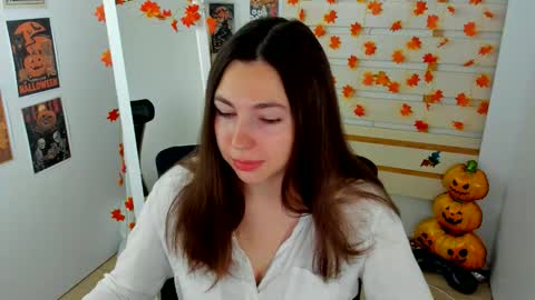 Snapshot of kim_go chatting on 11.19.25 Kim online show from 11.19.25