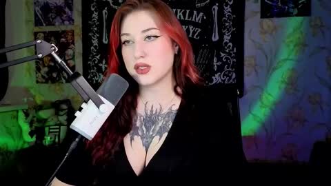 Hi Im Kimberly but u can call me Kim. Turn on ur sound i love to talk and moan online show from 12.04.25