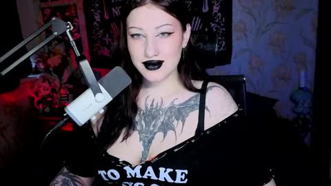 Hi Im Kimberly but u can call me Kim. Turn on ur sound i love to talk and moan online show from 05.10.26