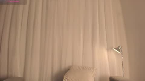 Snapshot of kim_spencer chatting on 11.27.25 Kim online show from 11.27.25