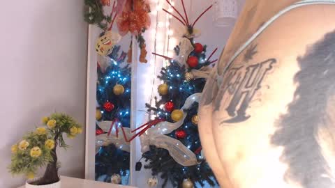 Kim  Yuk online show from 12.27.24