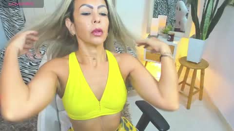 Snapshot of kimberly_milf5 chatting on 04.03.26 Kimberly online show from 04.03.26