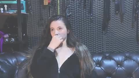  KIMBERLY SWAN  online show from 02.16.25