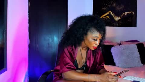 Snapshot of kimberlybanks2 chatting on 01.27.25 Kimberly Banks online show from 01.27.25