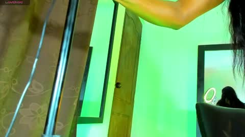 Kimberly Banks online show from 04.19.26