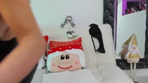 Snapshot of kimberlybirdhot chatting on 12.02.24 Kimberly online show from 12.02.24