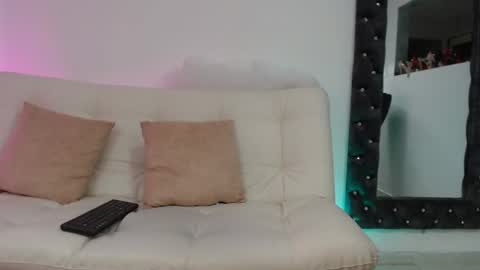 Snapshot of kimberlybirdhot chatting on 01.19.25 Kimberly online show from 01.19.25