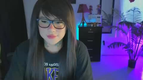 Kimberly Polizzi     online show from 11.30.25